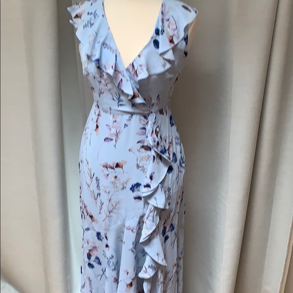 Banana Republic Dresses & Skirts - Banana Republic floral maxi dress